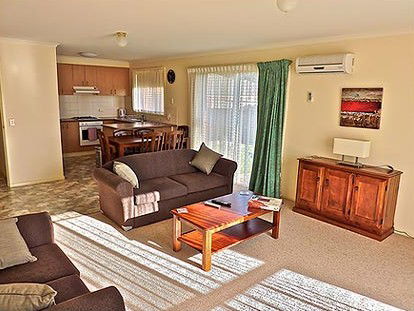 Southern Right Motor Inn - Accommodation VIC 3