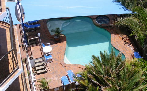 Beach Palms Holiday Apartments - Accommodation VIC 2