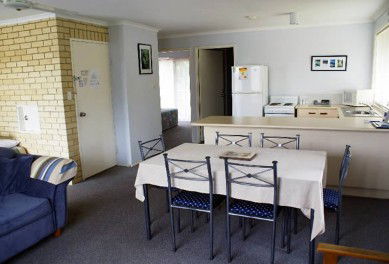 Beachside Motor Inn - Accommodation VIC 3