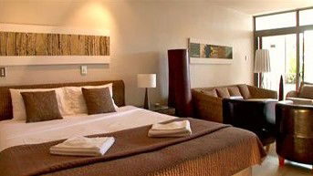 Club Tropical Resort - Accommodation VIC 2