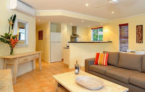 Cayman Villas Port Douglas - Accommodation VIC 3
