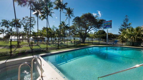 Coral Towers Holiday Apartments - Accommodation VIC 3
