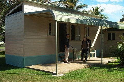 Happy Wanderer Village Caravan Park - Accommodation VIC 4