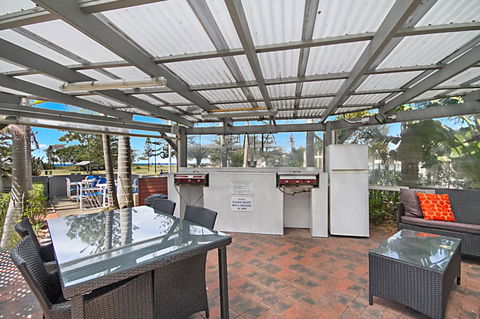 Sandpiper Apartments Broadbeach - Accommodation VIC 4