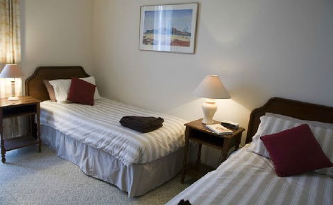 Hillsview Tourist Apartments - Accommodation VIC 0