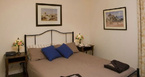 Hillsview Tourist Apartments - Accommodation VIC 5