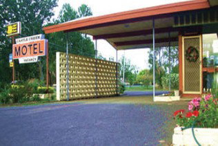 The Castle Creek Motel - Accommodation VIC 1