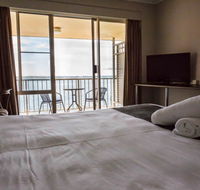 Beachcomber Hotel - Accommodation VIC