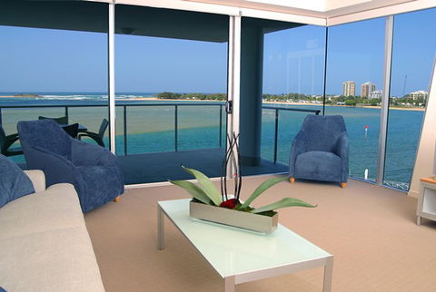 Waves Maroochy River - Accommodation VIC 3