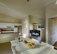 Middle Rock Holiday Resort - Accommodation VIC