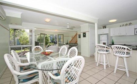 Coral Beach Noosa Resort - Accommodation VIC 3
