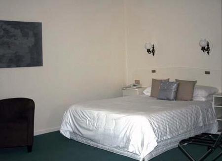 International Motor Inn - Accommodation VIC 1