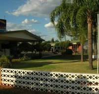 Cross Roads Motel - Accommodation VIC