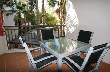 Burleigh On The Beach - Accommodation VIC 1