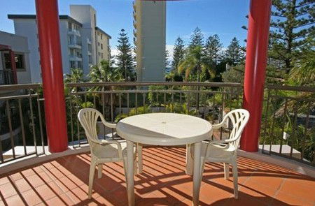 Burleigh On The Beach - Accommodation VIC 2