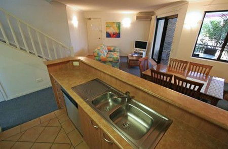 Burleigh On The Beach - Accommodation VIC 3
