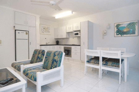 Agincourt Beachfront Apartments - Accommodation VIC 3