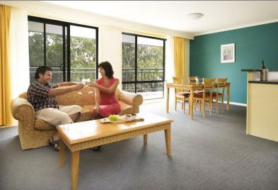 Flynns Beach Resort - Accommodation VIC 3