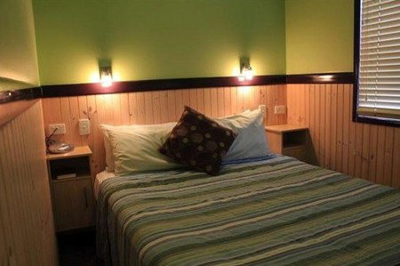 Aussie Outback Oasis Cabin And Van Village - Accommodation VIC 1