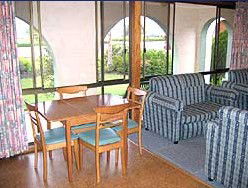 Del Costa Holiday Villas - Accommodation VIC 1