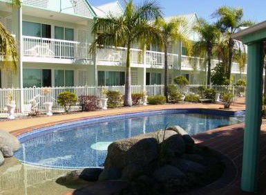 Reef Adventureland Motor Inn - Accommodation VIC 2