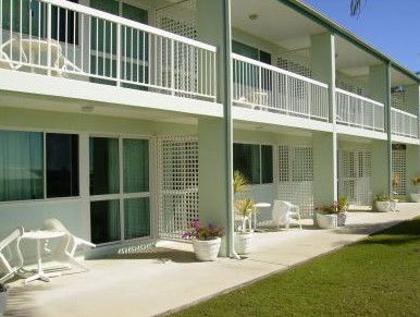 Reef Adventureland Motor Inn - Accommodation VIC 3
