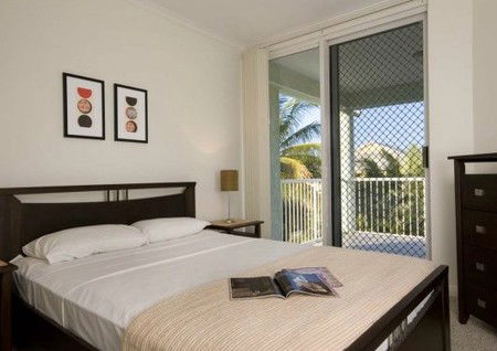 On The Beach Holiday Apartments - Accommodation VIC 2