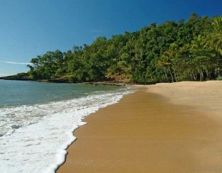 On The Beach Holiday Apartments - Accommodation VIC 3
