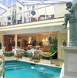 Manor House Boutique Hotel - Accommodation VIC 2