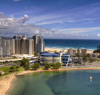 Outrigger Twin Towns Resort - Accommodation VIC