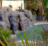Crusoes Holiday Apartments - Accommodation VIC