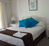 Old Burleigh Court Holiday Apartments - Accommodation VIC