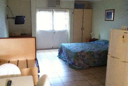 Peninsular Apartment Hotel - Accommodation VIC 2