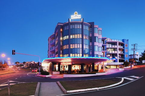 Grand Palais Beachside Resort - Accommodation VIC 0