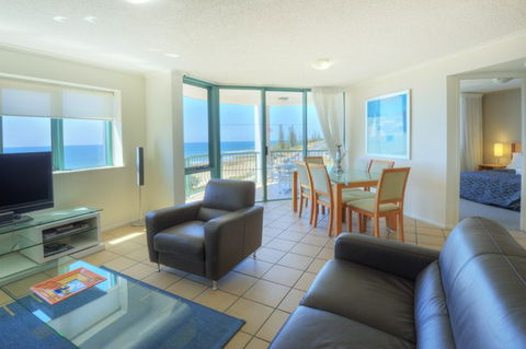 Grand Palais Beachside Resort - Accommodation VIC 3