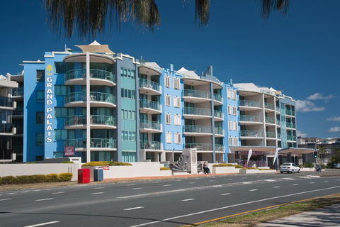 Grand Palais Beachside Resort - Accommodation VIC 7