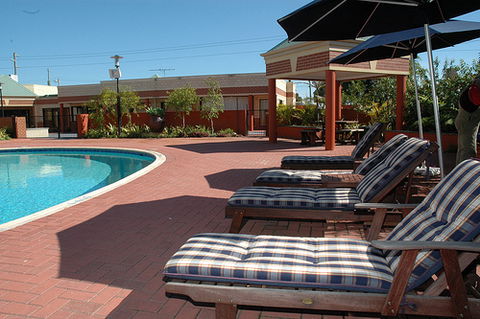 Country Comfort Inter City Perth Hotel & Apartments - Accommodation VIC 1