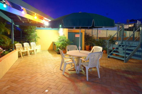 Sunshine Towers Apartments - Accommodation VIC 3