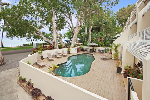 Marlin Waters Beachfront Apartments - Accommodation VIC 1