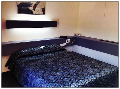 Emerald Meteor Motel - Accommodation VIC 0