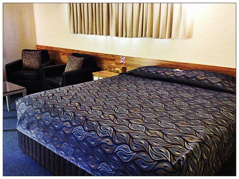 Emerald Meteor Motel - Accommodation VIC 2
