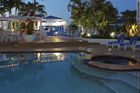 Santorini By The Sea - Accommodation VIC 1