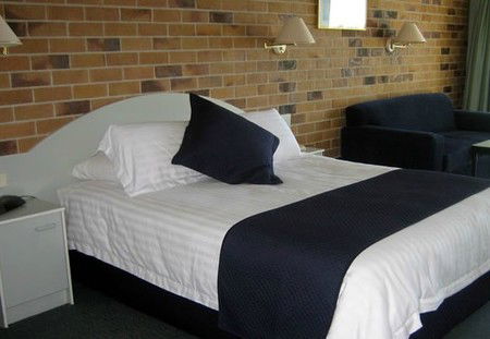 Moby Dick Waterfront Resort Motel - Accommodation VIC 1