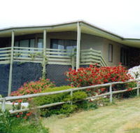Currawong Holiday Home - Accommodation VIC