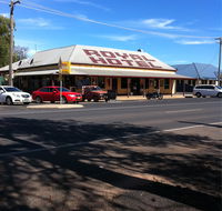 Royal Hotel Narromine - Accommodation VIC