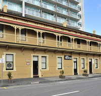 Hotel Tivoli - Accommodation VIC