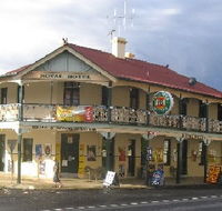 Royal Hotel Mandurama - Accommodation VIC
