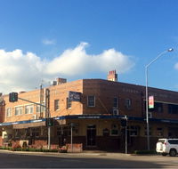 Golden Fleece Hotel - Accommodation VIC