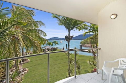 Hinchinbrook Marine Cove Motel - Accommodation VIC 1
