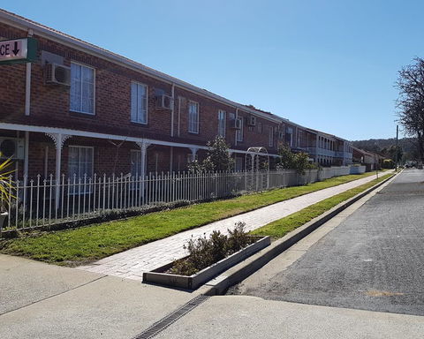 Golden Age Motor Inn - Accommodation VIC 4